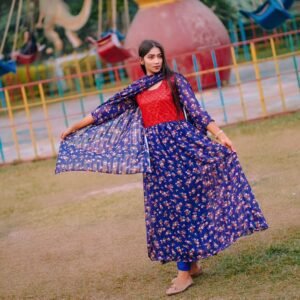 গাউন থ্রি-পিস