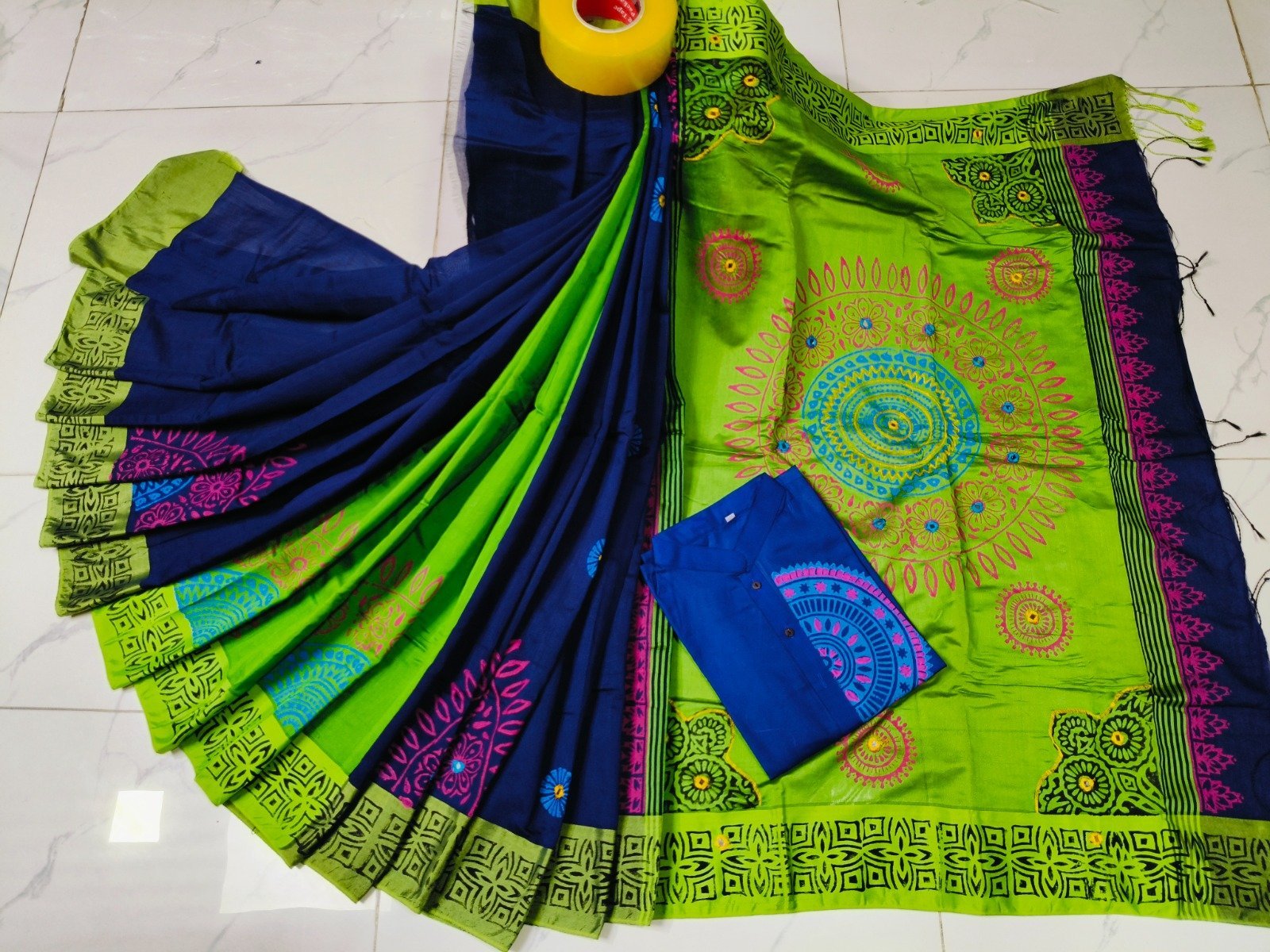 টাঙ্গাইল ধুপিয়ান সিল্ক শাড়ি পাঞ্জাবির কাপল ড্রেস